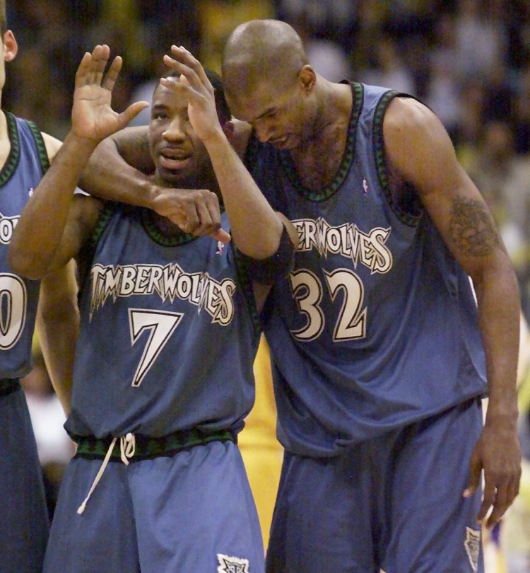 开云体育平台-快船危！上次NBA阴阳合同是乔-史密斯和森林狼 后者被罚5年首轮