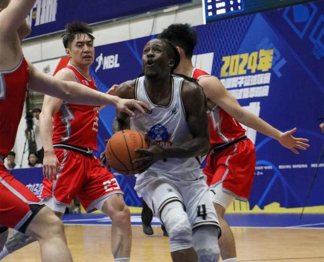 开云登录入口-40分钟赛制+外援4节8人次！NBL改革走在CBA前头