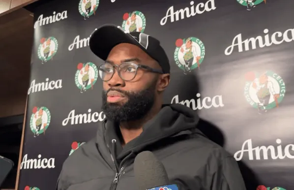 开云登录入口-杰伦-布朗：怀特应该入选最佳防守阵容一阵，甚至当选DPOY